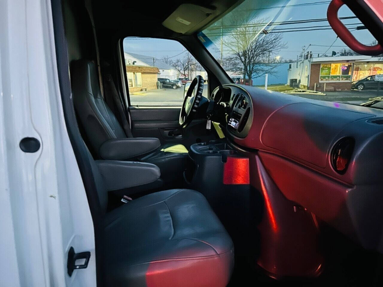 2002 Ford E-Series for sale at American Dream Motors in Winchester, VA