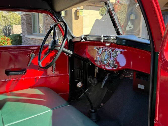 1949 Diamond T 201