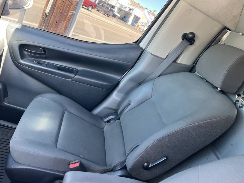 2021 Nissan NV200 SV