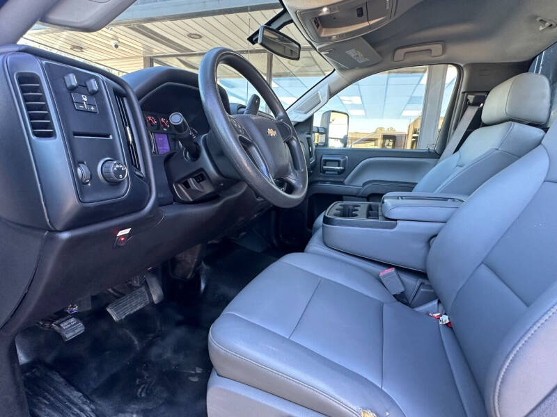 2015 Chevrolet Silverado 3500HD Work Truck photo 16