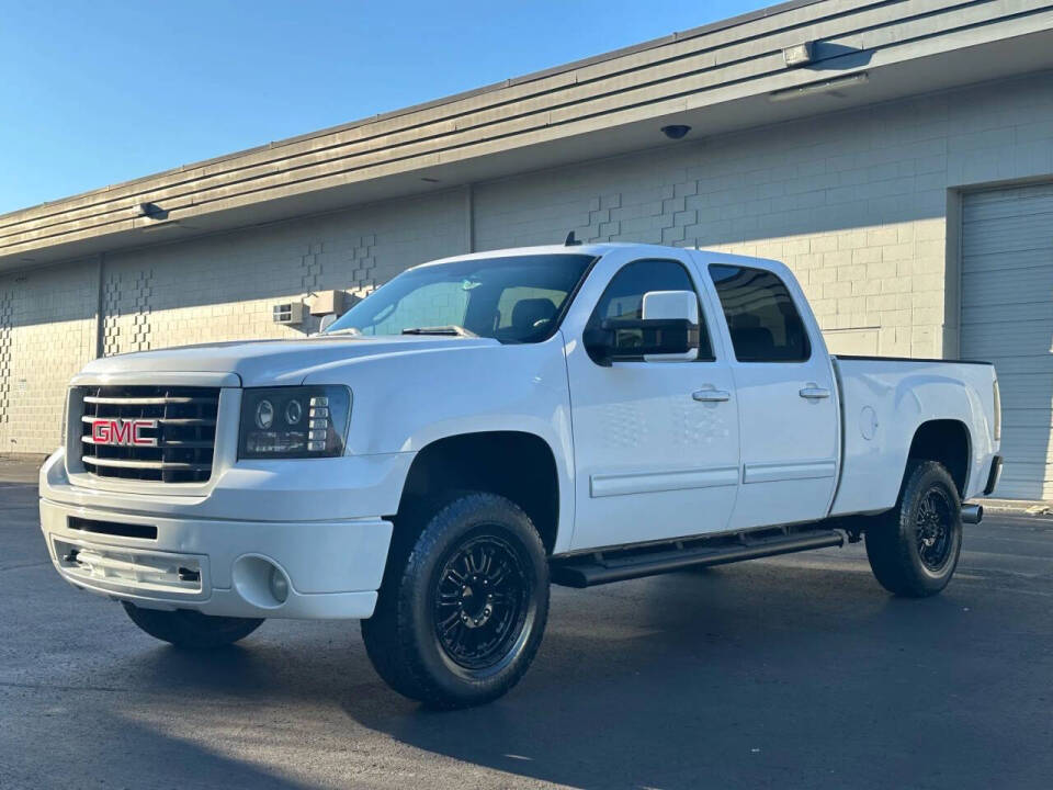 2009 GMC Sierra 2500HD SLT's photo