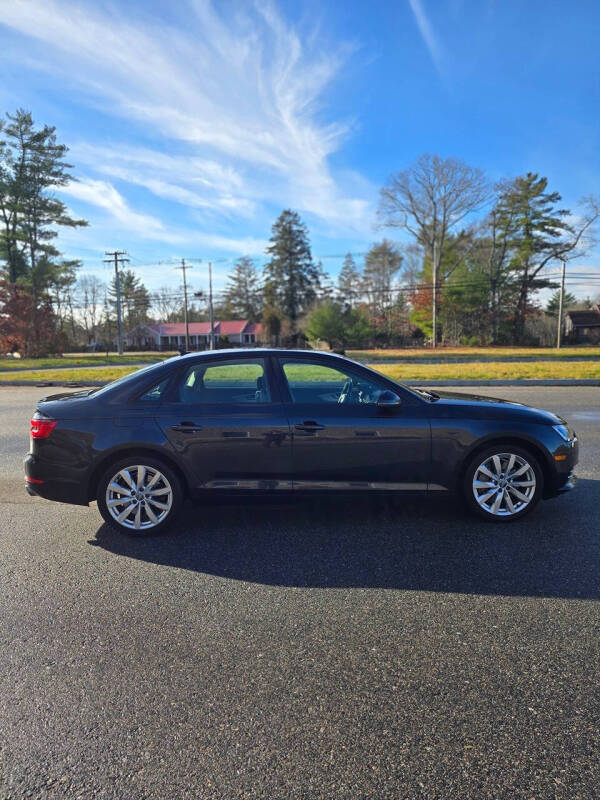 2017 Audi A4 2.0T quattro Premium