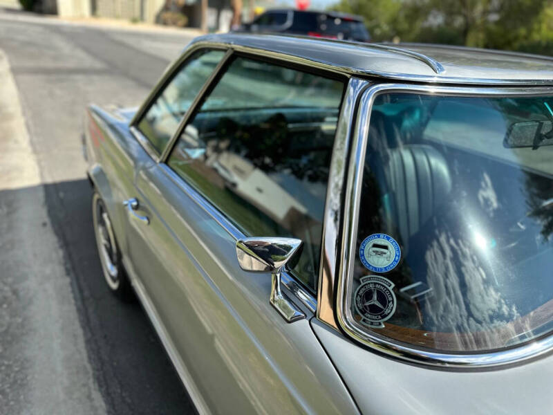 1969 Mercedes-Benz 280-Class