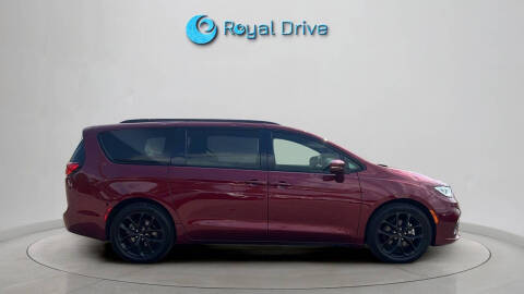 2021 Chrysler Pacifica Touring