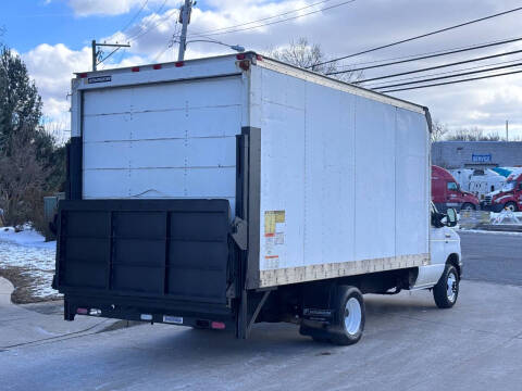 2013 Ford E-Series E-350 SD