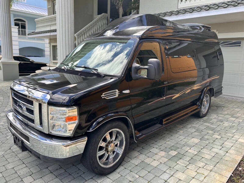 2010 Ford E-Series E-350 SD XLT