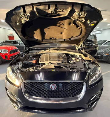 2019 Jaguar F-PACE 30t Prestige