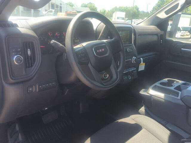 2024 GMC Sierra 3500HD CC Pro