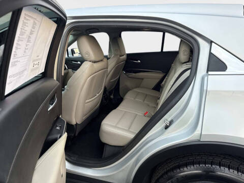 2022 Cadillac XT4 Luxury