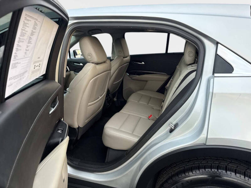 2022 Cadillac XT4 Luxury