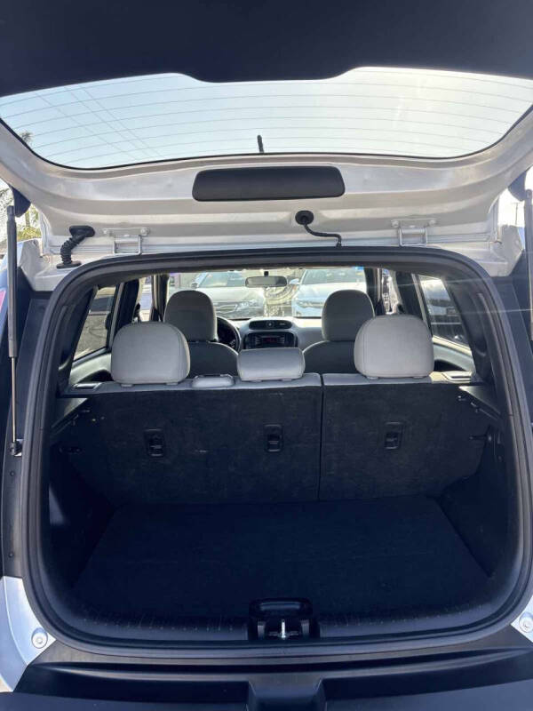 2014 Kia Soul +