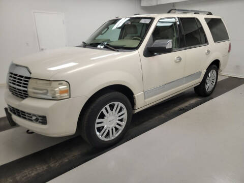 2008 Lincoln Navigator for sale at L G AUTO SALES in Boynton Beach FL