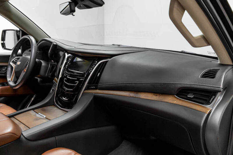 2020 Cadillac Escalade Luxury