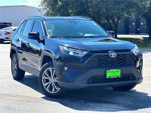 2022 Toyota RAV4 Hybrid XLE Premium