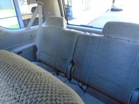 2005 Toyota Sequoia SR5