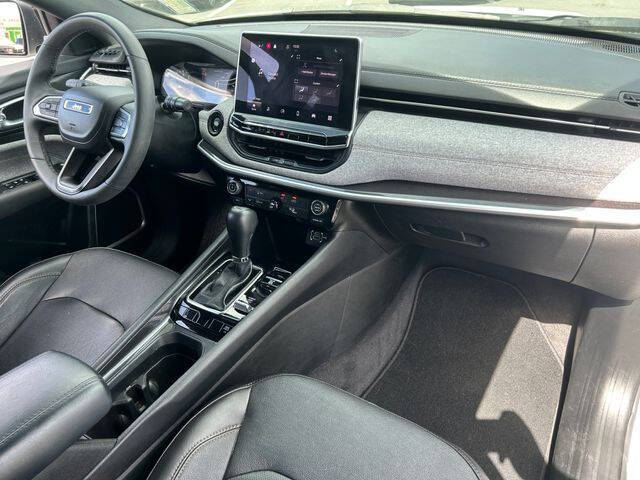 2023 Jeep Compass Latitude Lux