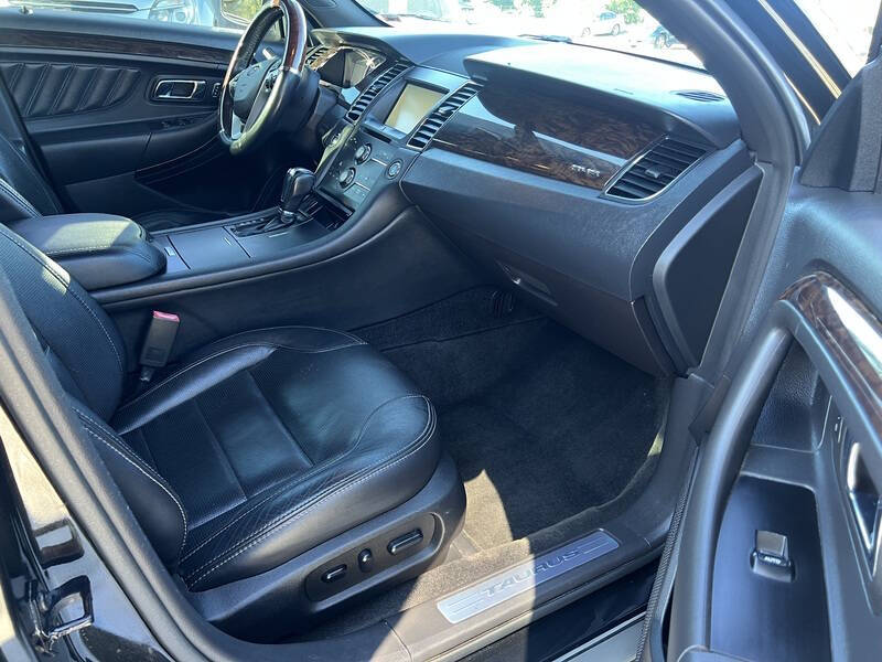 2015 Ford Taurus Limited