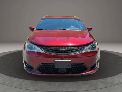 2018 Chrysler Pacifica Touring L Plus
