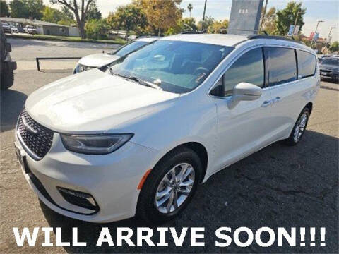 2022 Chrysler Pacifica Touring