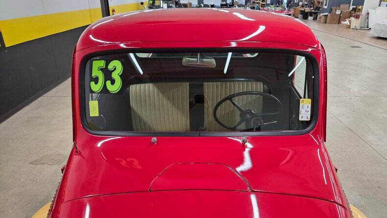 1953 International L-120 Series