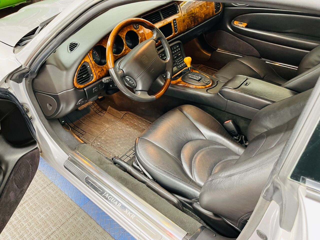 2002 Jaguar XKR 15