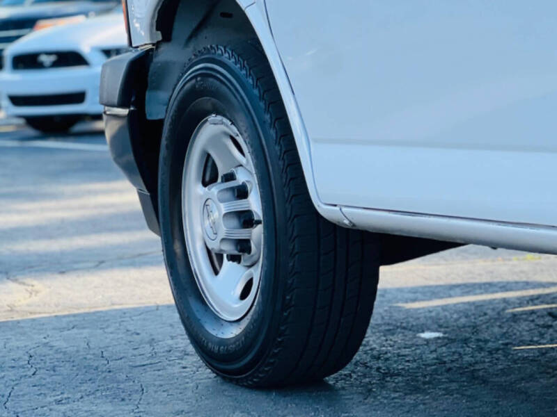 2019 Chevrolet Express 2500