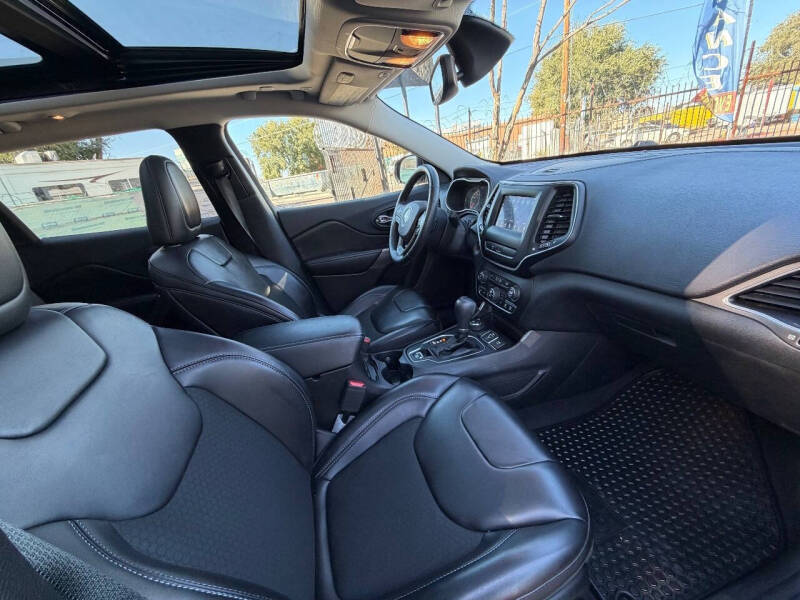 2019 Jeep Cherokee Latitude Plus