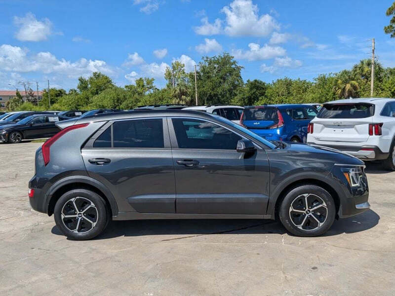 2024 Kia Niro EX