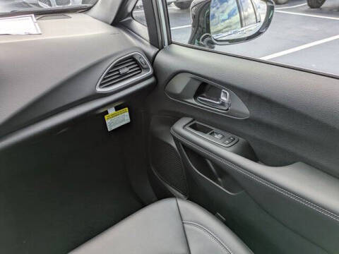 2026 Chrysler Voyager LX