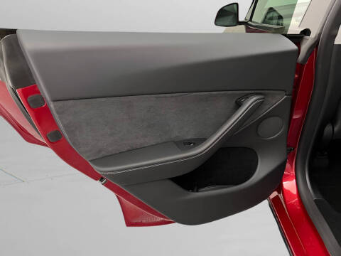 2025 Tesla Model Y Performance