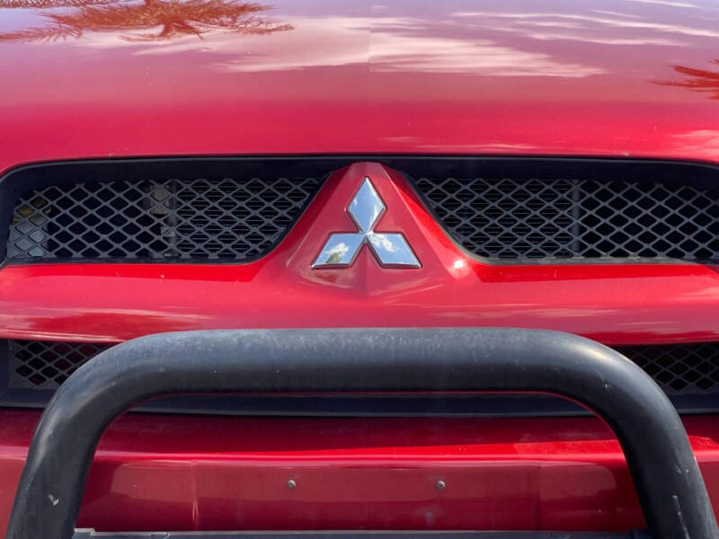 2009 Mitsubishi Raider LS