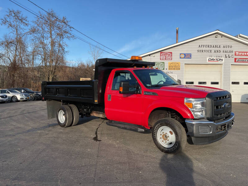 2015 Ford F-350 Super Duty Chassis Cab XLT photo 19