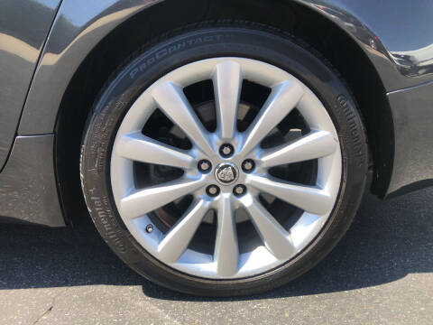 2011 Jaguar XF Premium