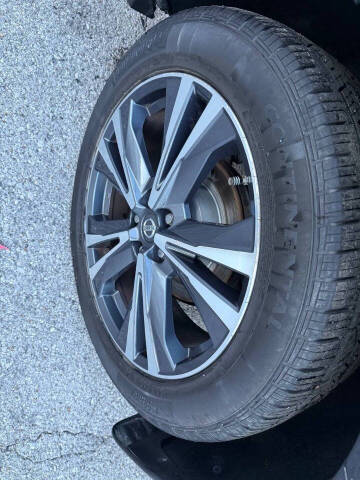 2017 Nissan Pathfinder Platinum