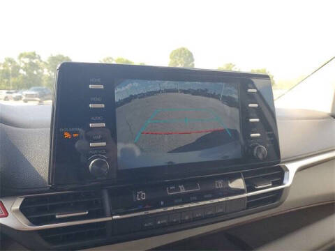 2022 Toyota Sienna LE 8-Passenger