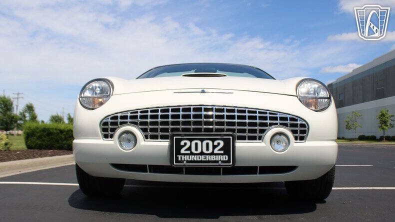 2002 Ford Thunderbird Deluxe