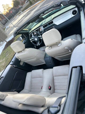 2012 Ford Mustang V6 Premium