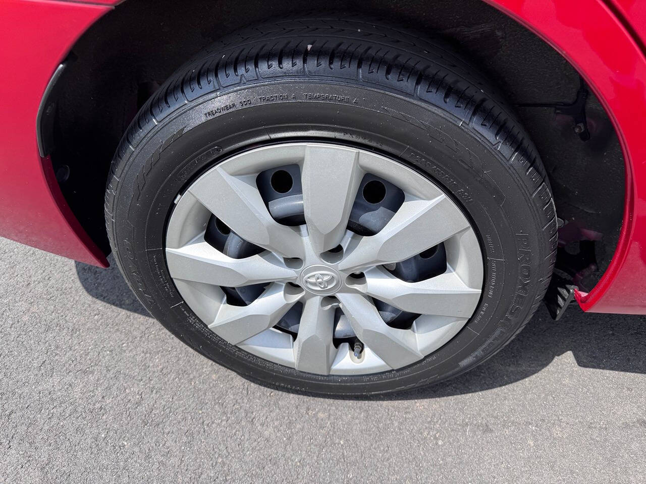 2015 Toyota Corolla 31