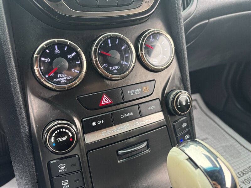 2013 Hyundai Genesis Coupe 2.0T Premium