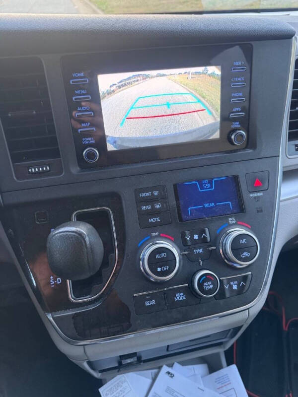 2019 Toyota Sienna L 7-Passenger