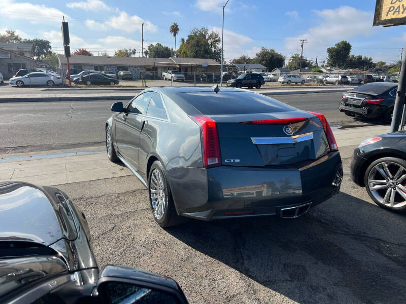 2011 Cadillac CTS null photo 4