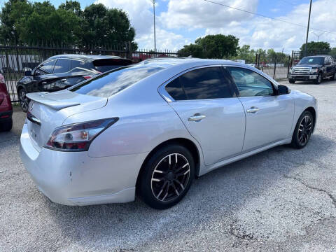 2014 Nissan Maxima