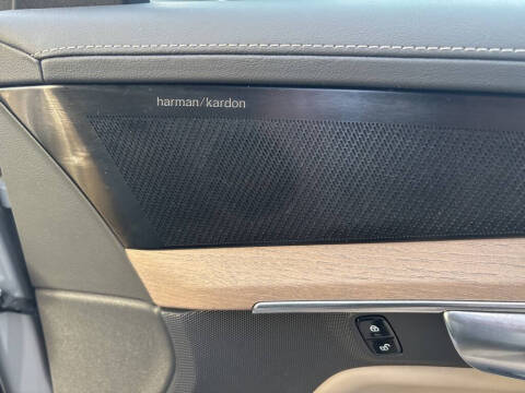 2025 Volvo XC90 B6 Plus Bright Theme 7P