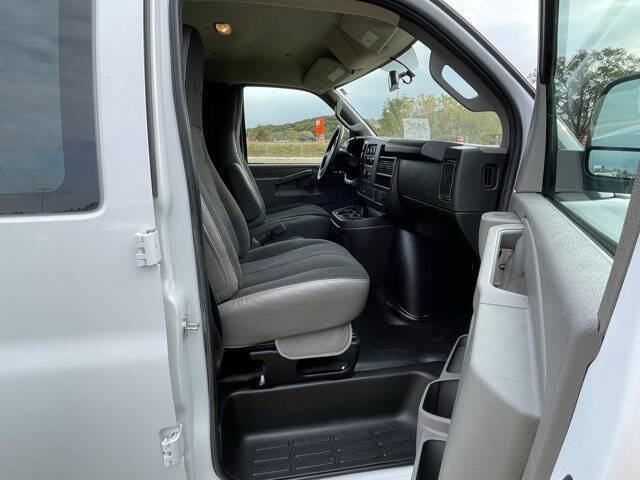 2024 GMC Savana 2500