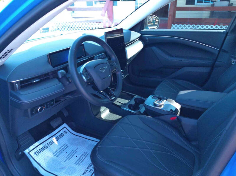 2024 Ford Mustang Mach-E Select