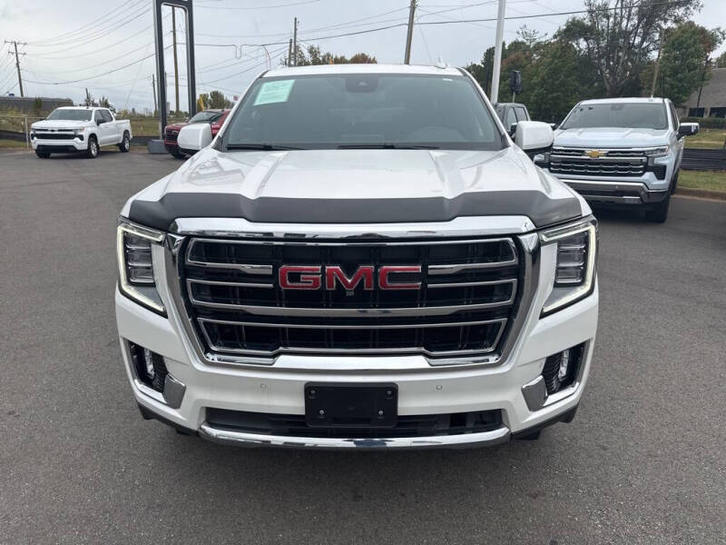 2023 GMC Yukon SLT