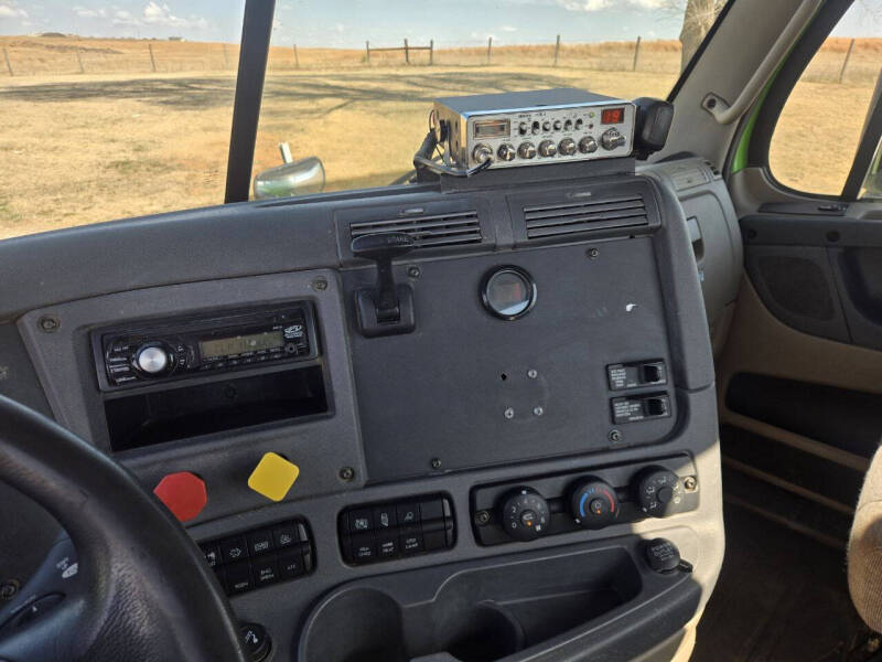 2016 Freightliner Cascadia