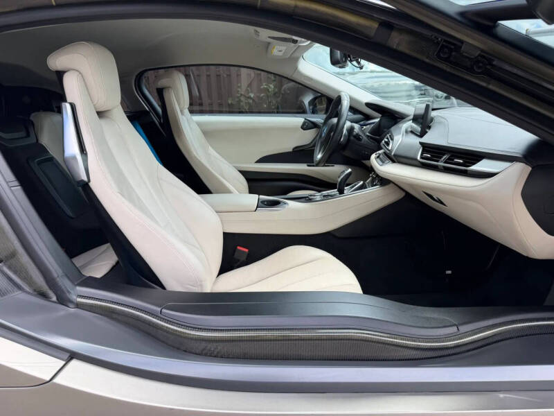 2015 BMW i8