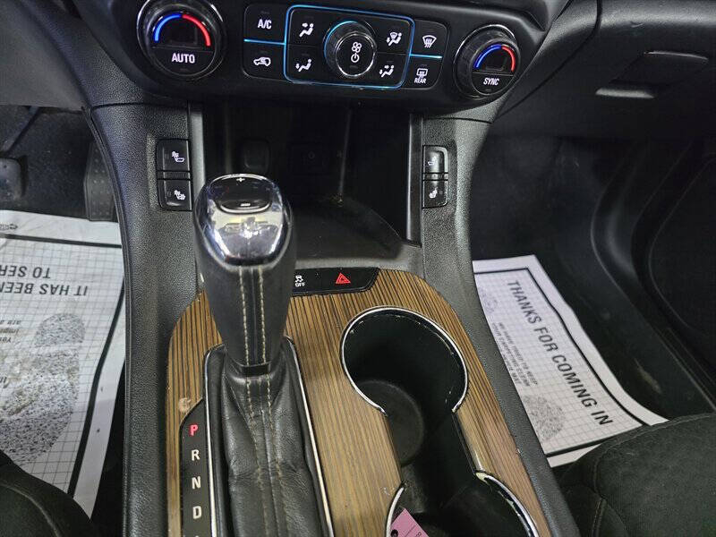 2017 GMC Acadia SLE-2