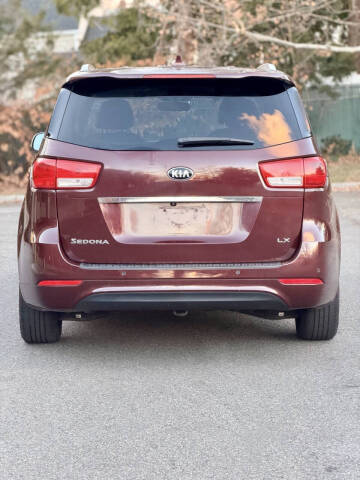 2017 Kia Sedona LX